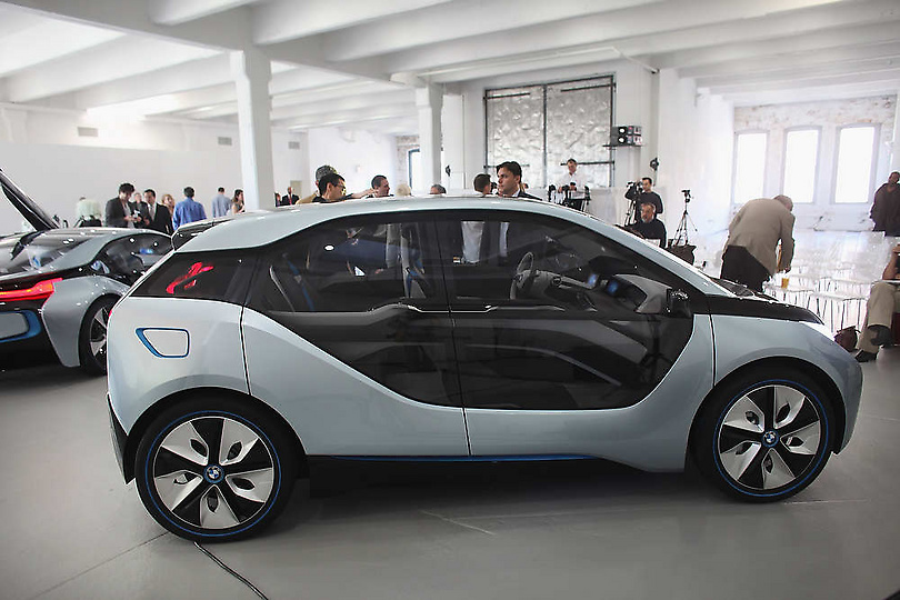bmw unveils i3 electric car and i8 hybrid electric vehicle at center548